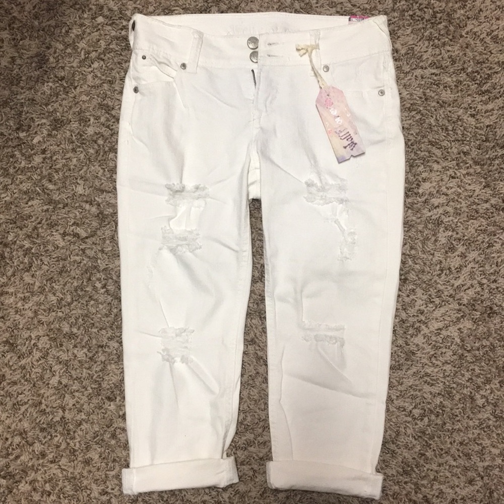 Distressed White Capri Pants